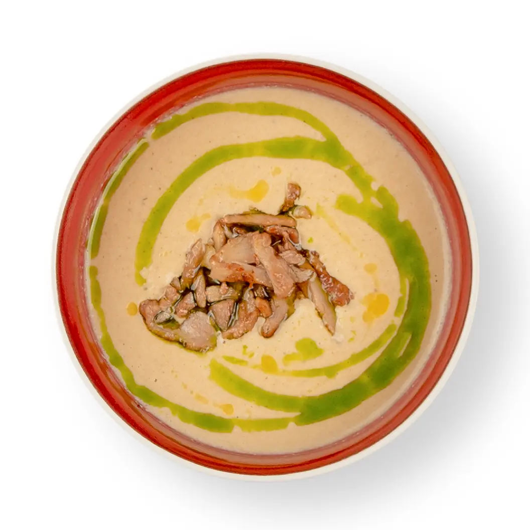Пряный Кролик: Суп-крем из цветной капусты с уткой конфи