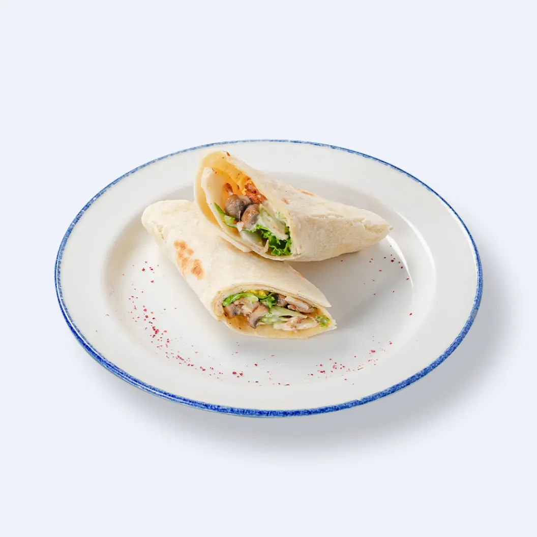 Ялта: Рулет из домашней лепешки с салатом из куриного филе и грибов