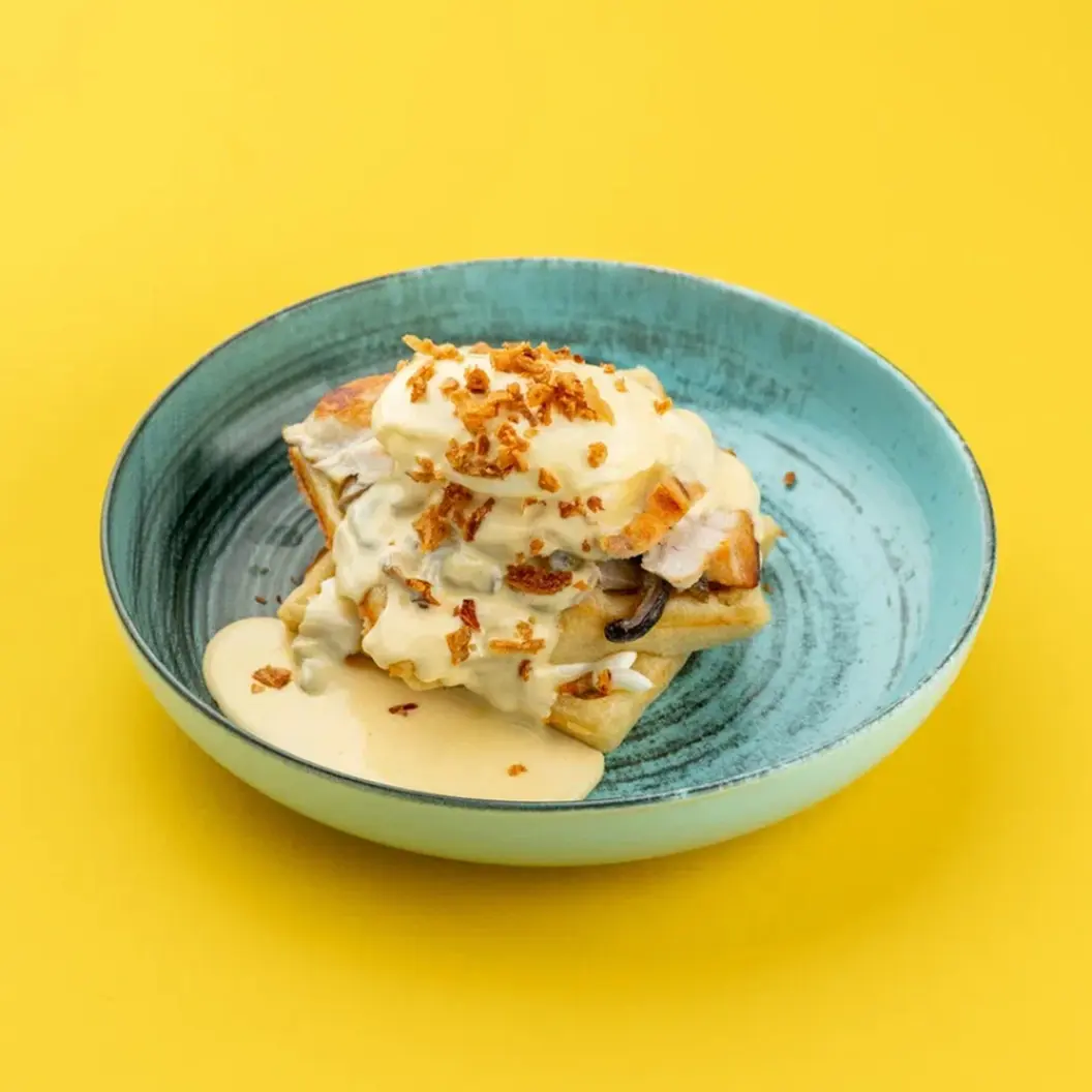 Луна и Черепаха: Вафли с курицей и сырным соусом