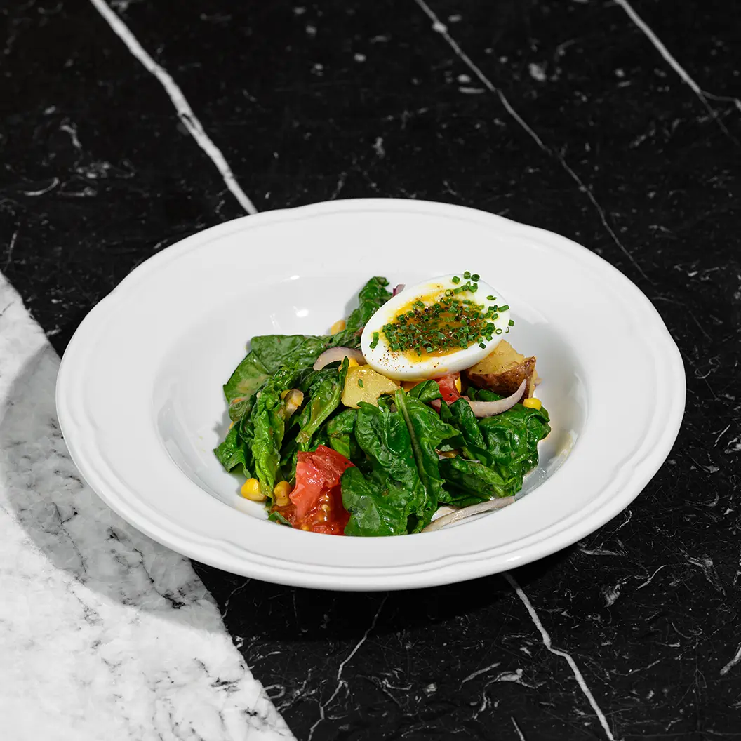 Пижоны: Салат с копченым тунцом и кукурузой