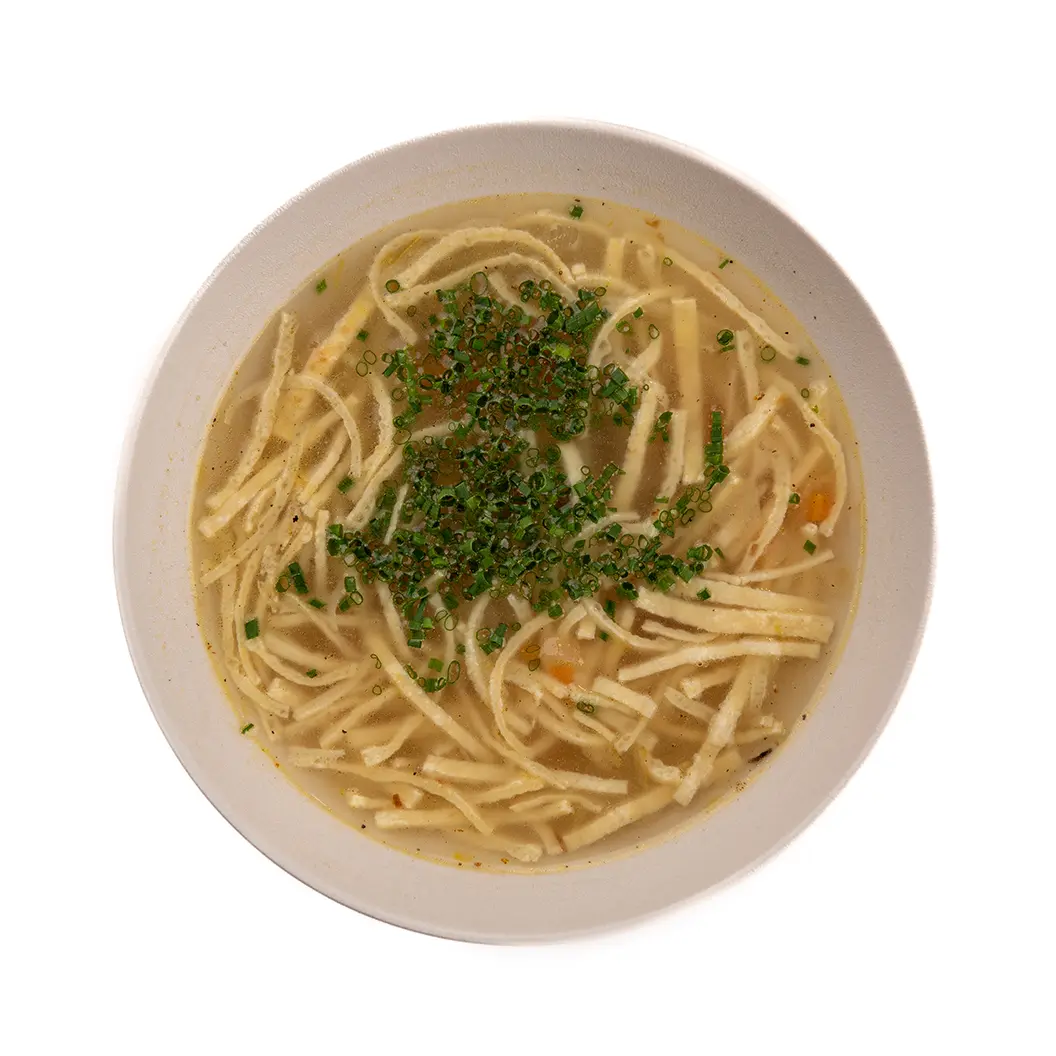 Пряный Кролик: Куриный суп с домашней лапшой