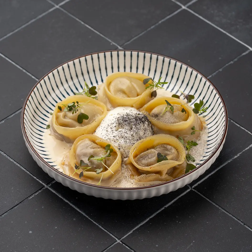 MINBO: Дамплинги с курицей со сливочным мисо