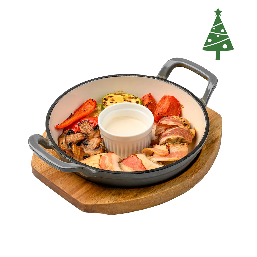 Мама Пицца: Рулет куриный с грибами, моцареллой и овощами