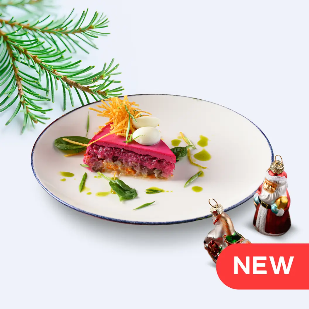 Ялта: Слабосоленая сельдь под муссом из печеной свеклы с перепелиным яйцом и зеленым луком