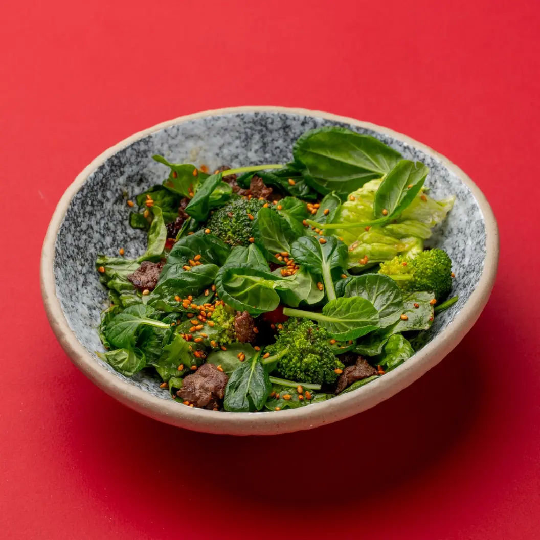 Луна и Черепаха: Салат с говядиной