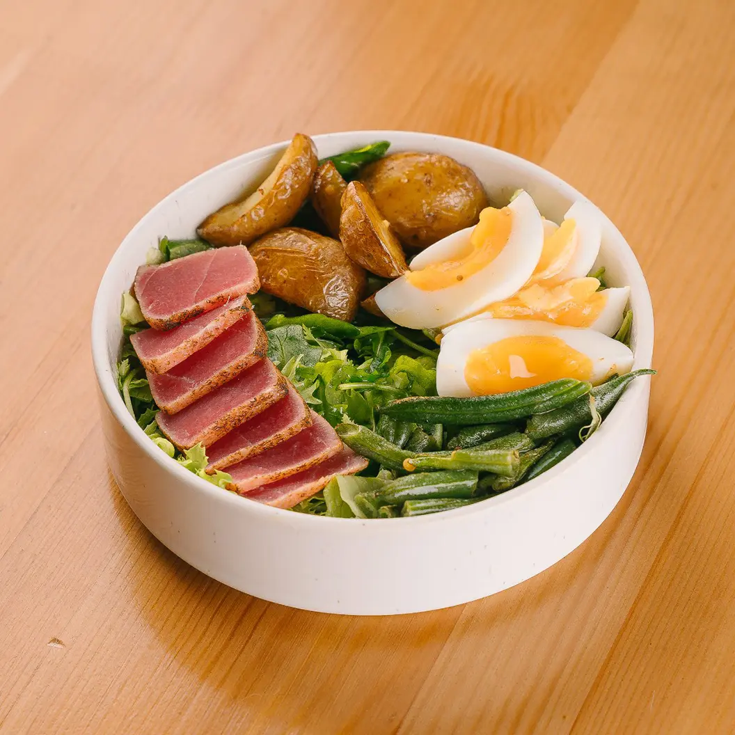 Луна и Черепаха: Салат нисуаз