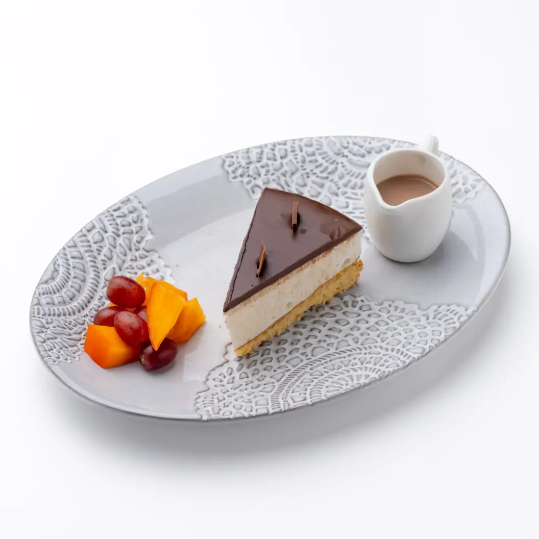 Нино играет в домино: Птичье молоко в молочном шоколаде