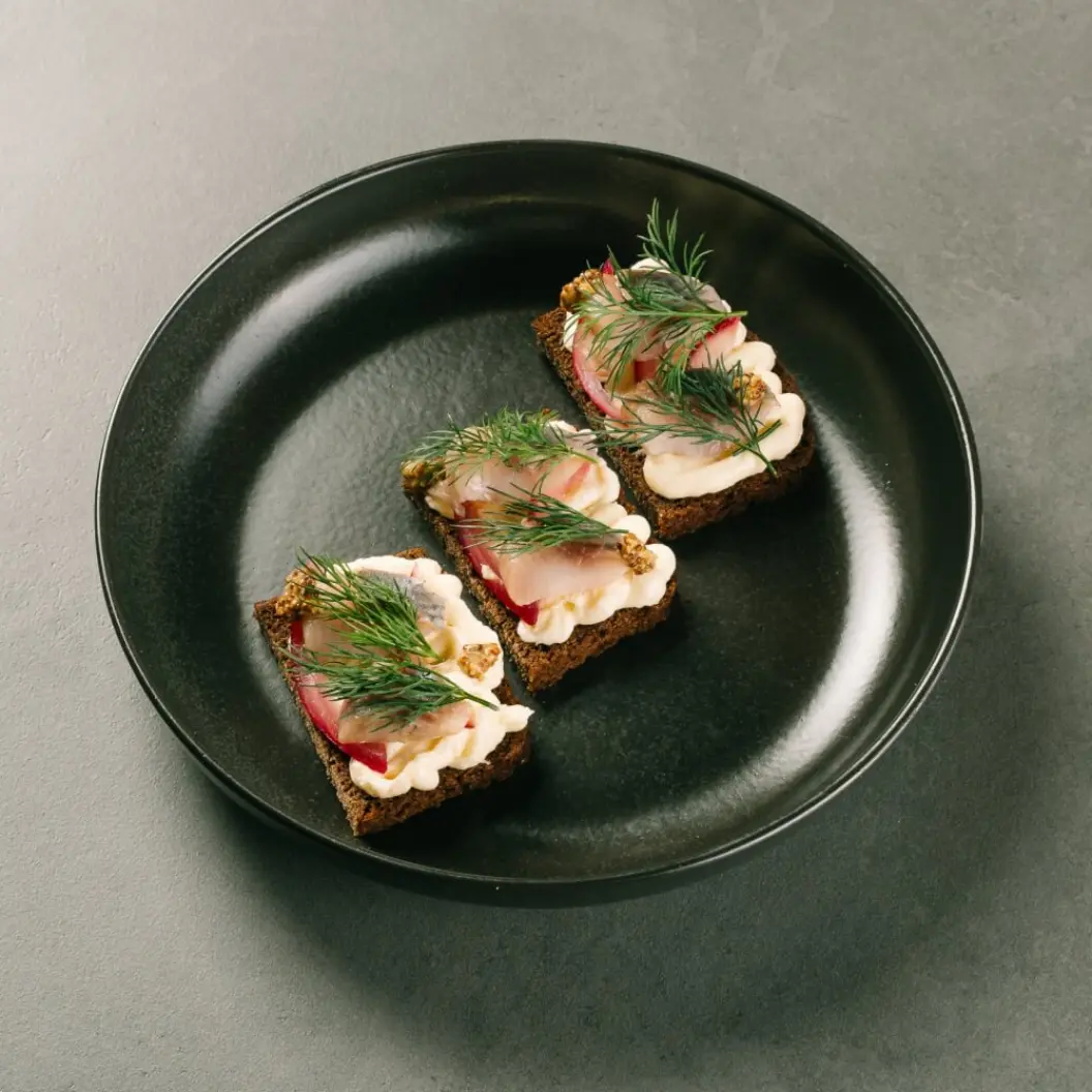 Ронни Дайнер: Сельдь на черном хлебе