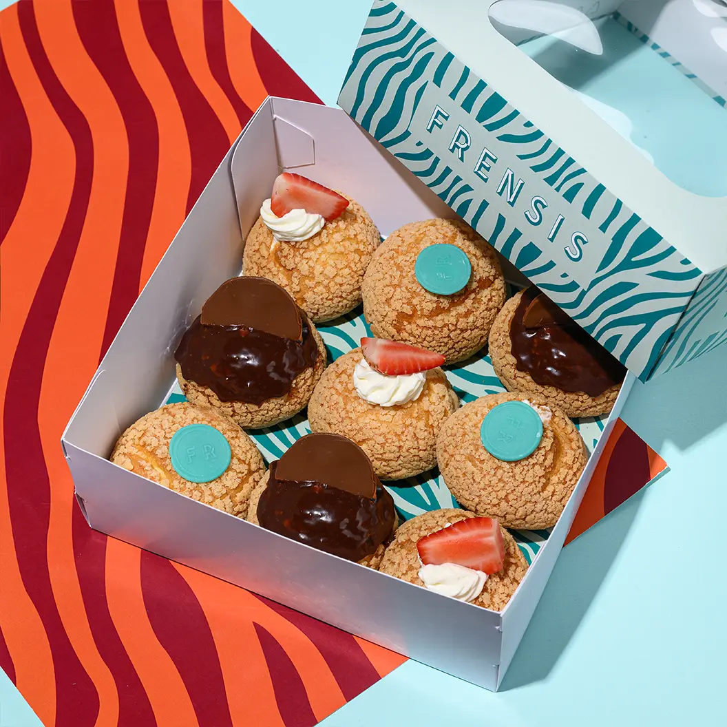 Frensis: Фудкейс с пирожным Шу M