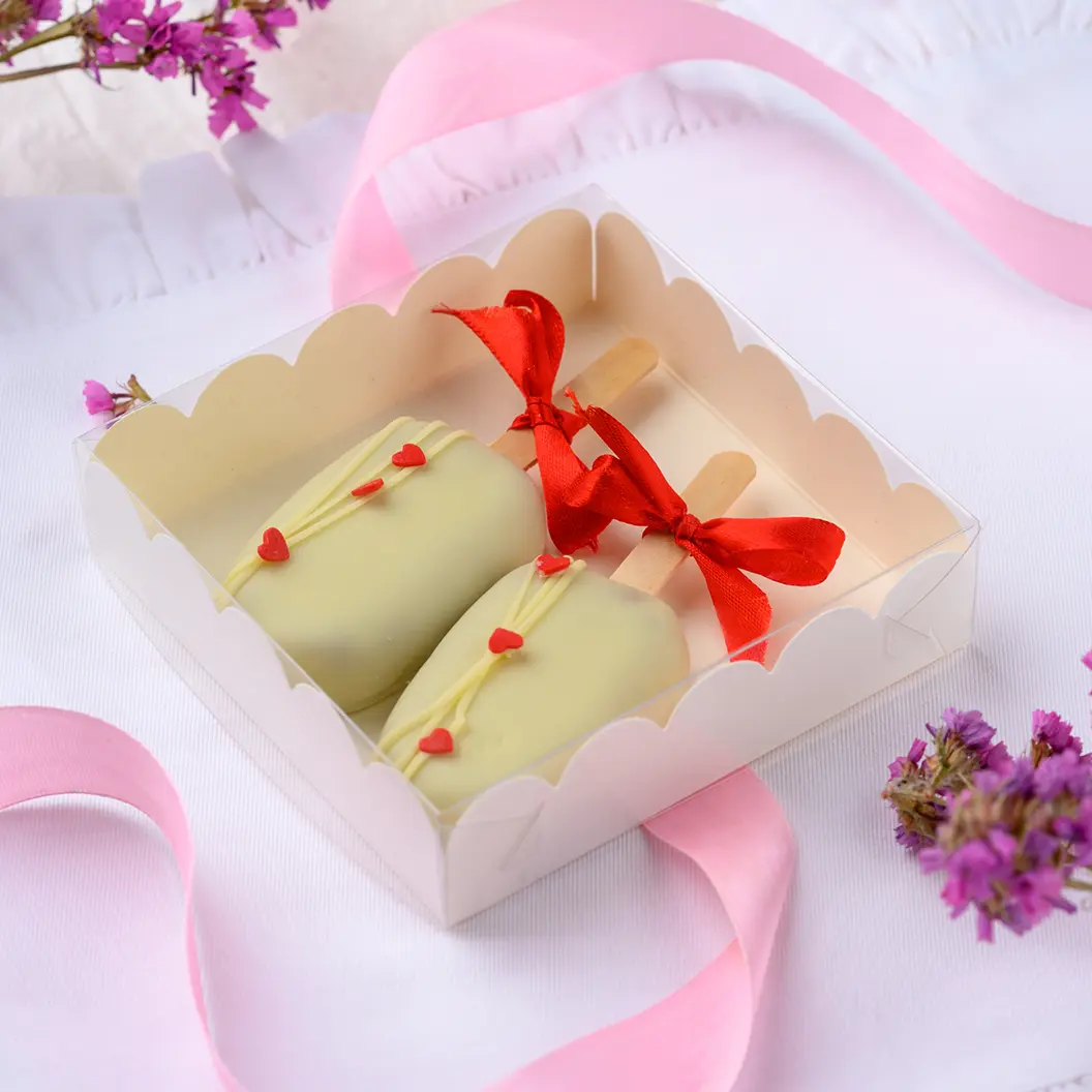 Нино играет в домино: Набор эскимо