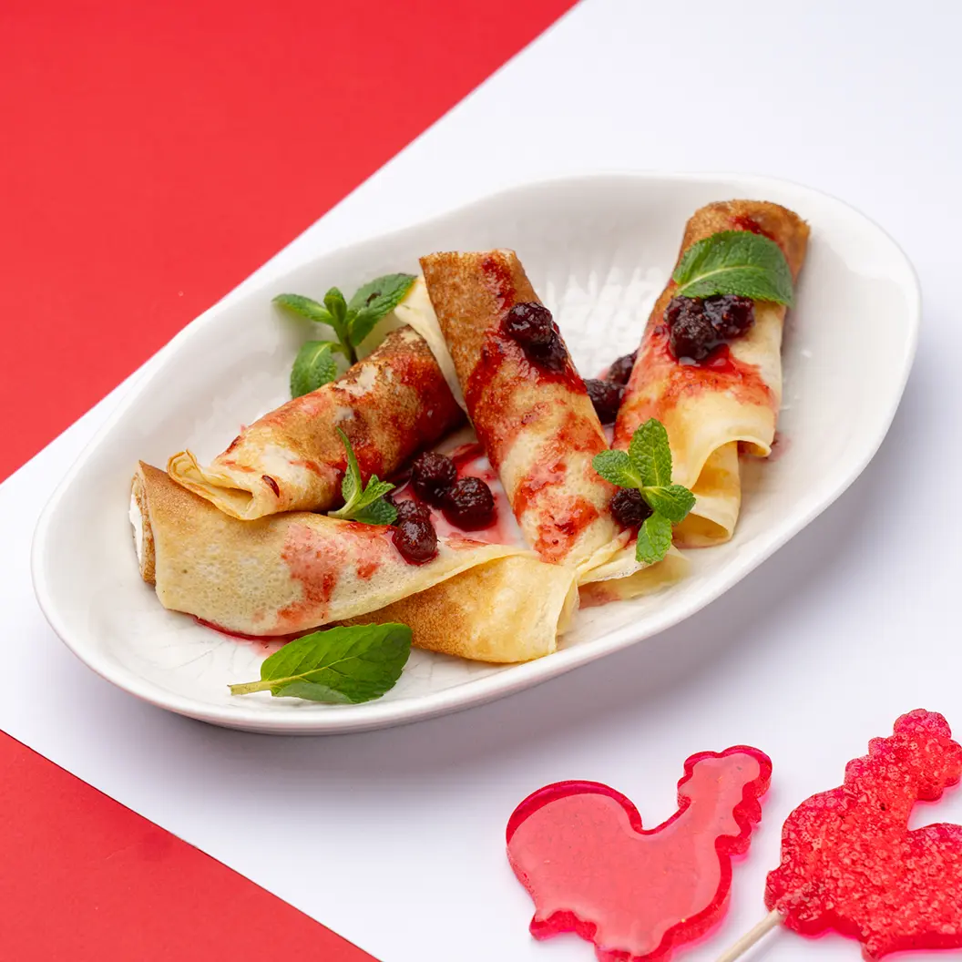 Луна и Черепаха: Блины с рикоттой и вареньем из луговой клубники