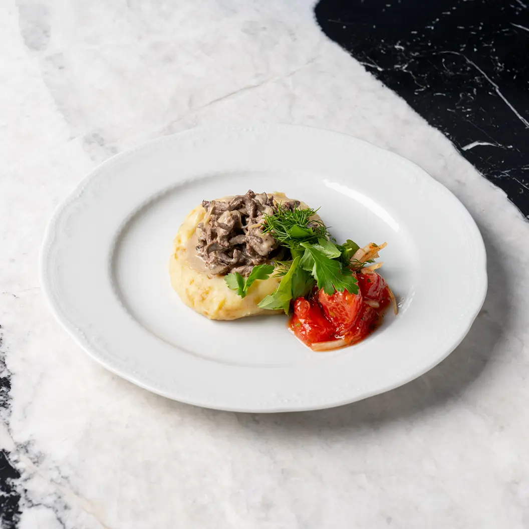 Пижоны: Строганов из говядины с картофельным пюре