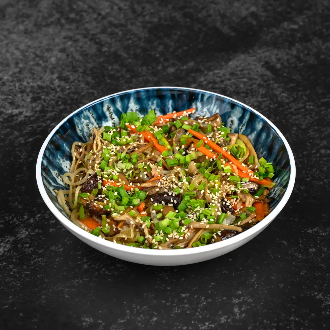 MINBO: Лапша с грибами и соусом терияки