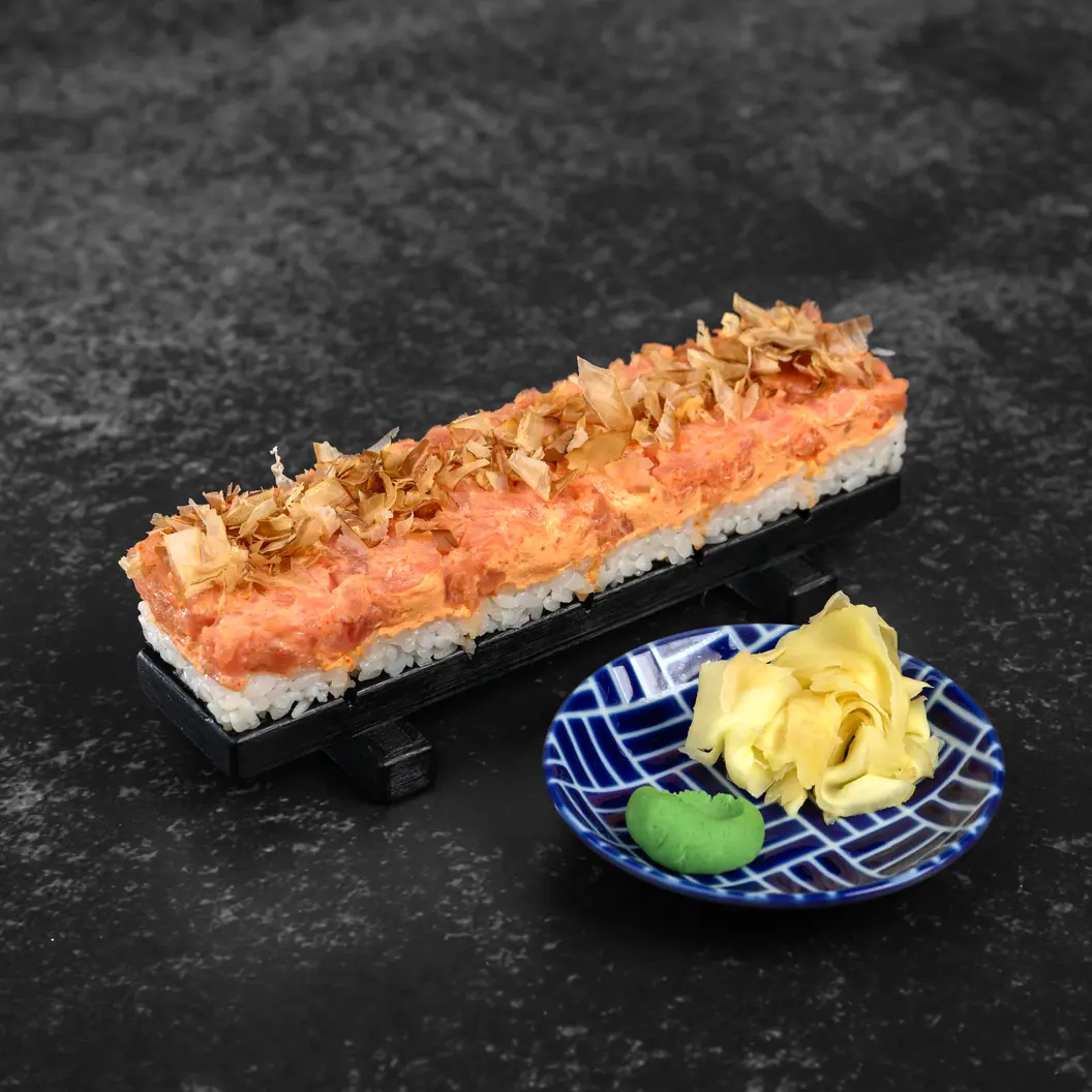 MINBO: Оши суши с тунцом и копченым майо