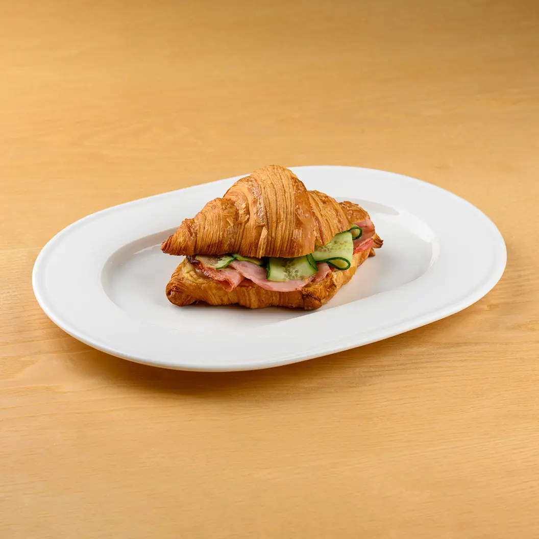 Кофе Семь: Круассан с ветчиной и сыром