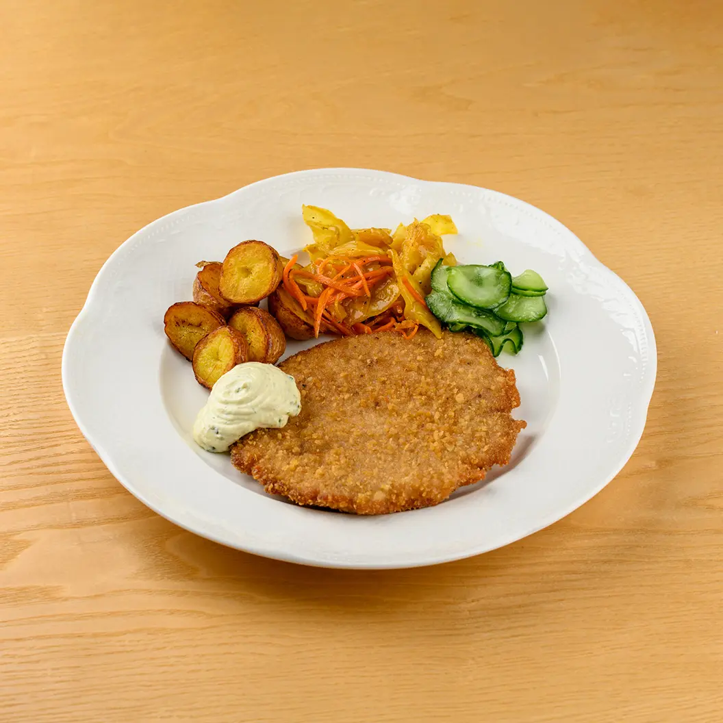 Кофе Семь: Шницель из свинины с картофелем бэби