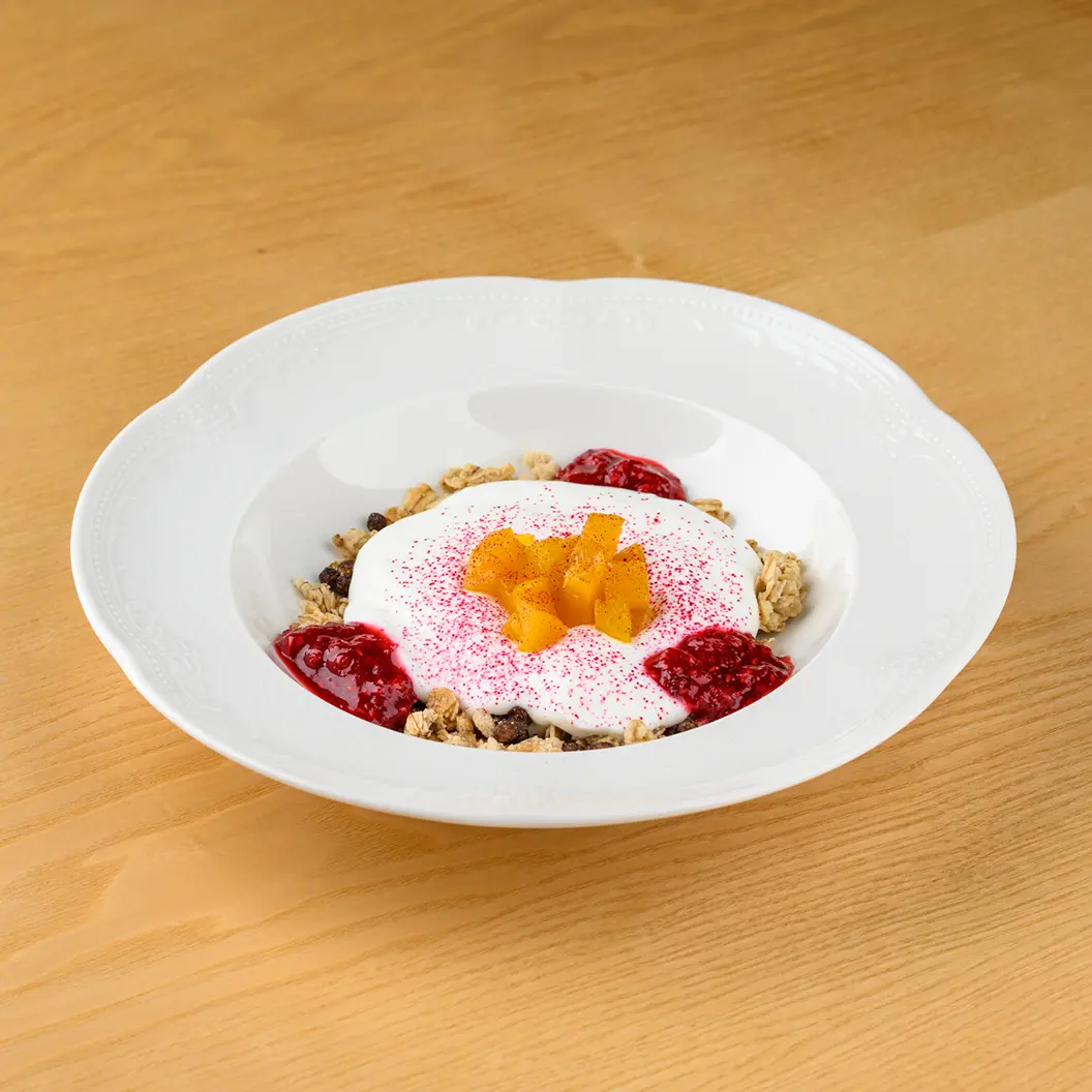 Кофе Семь: Йогурт с гранолой и манго