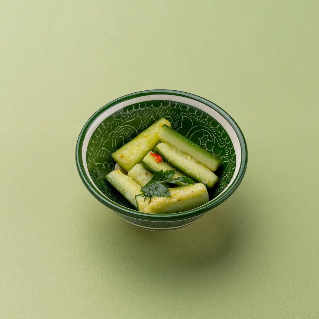 Нино играет в домино: Битые огурцы