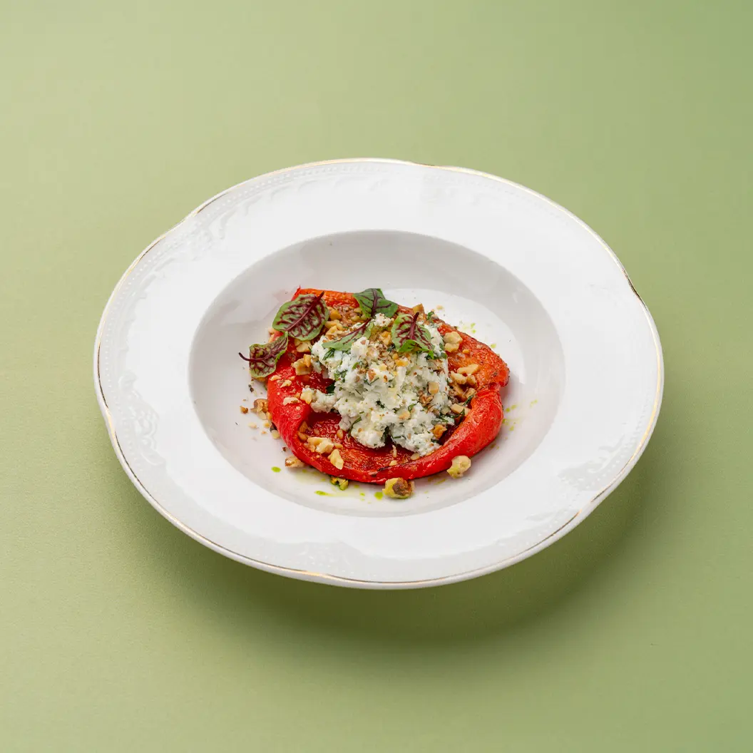 Нино играет в домино: Печеный перец с сыром