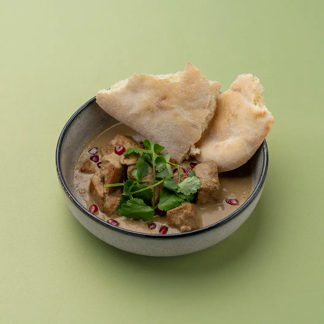 Нино играет в домино: Сациви из курицы