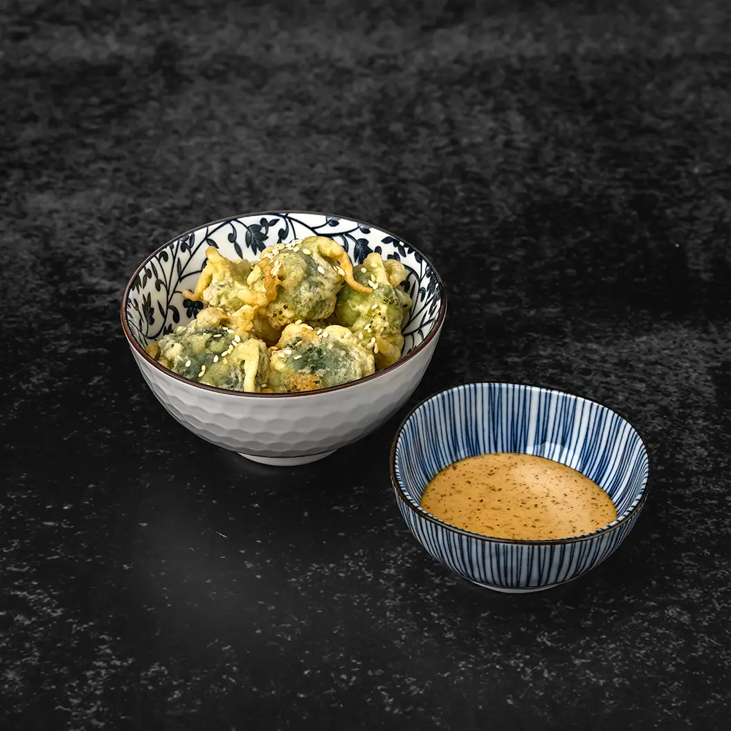 MINBO: Брокколи темпура с ореховым соусом