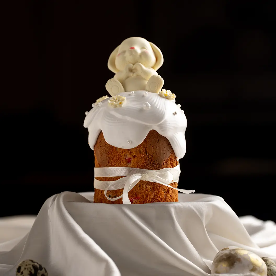 Вино и Мясо: Кулич с ванильным кремом и муссовым зайчиком