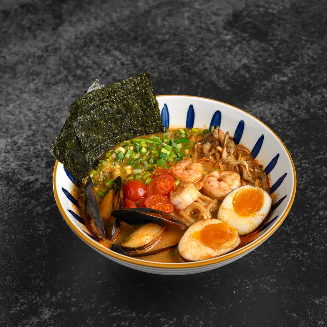 MINBO: Том ям шио рамен с креветками и мидиями