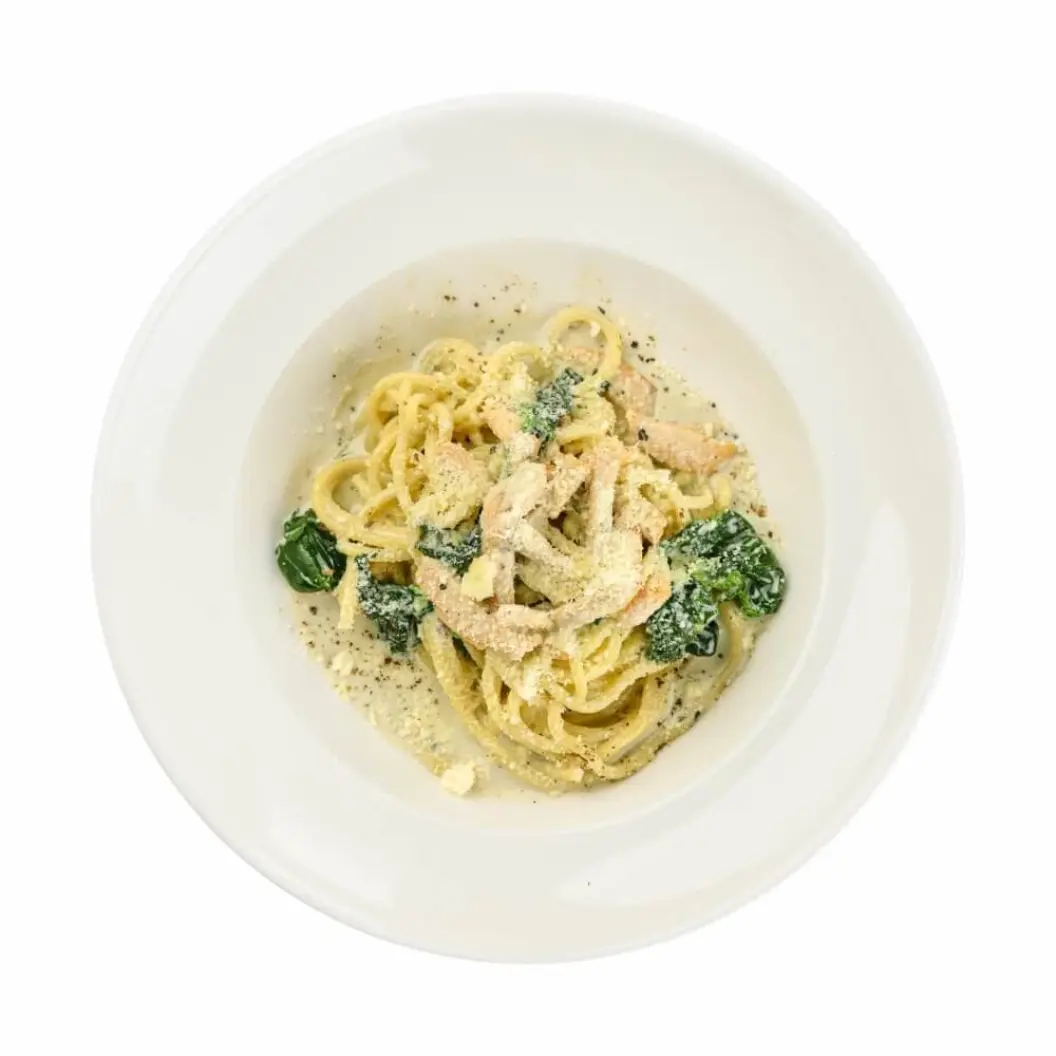 Мама Пицца: Спагетти с курицей и шпинатом в сливочном соусе