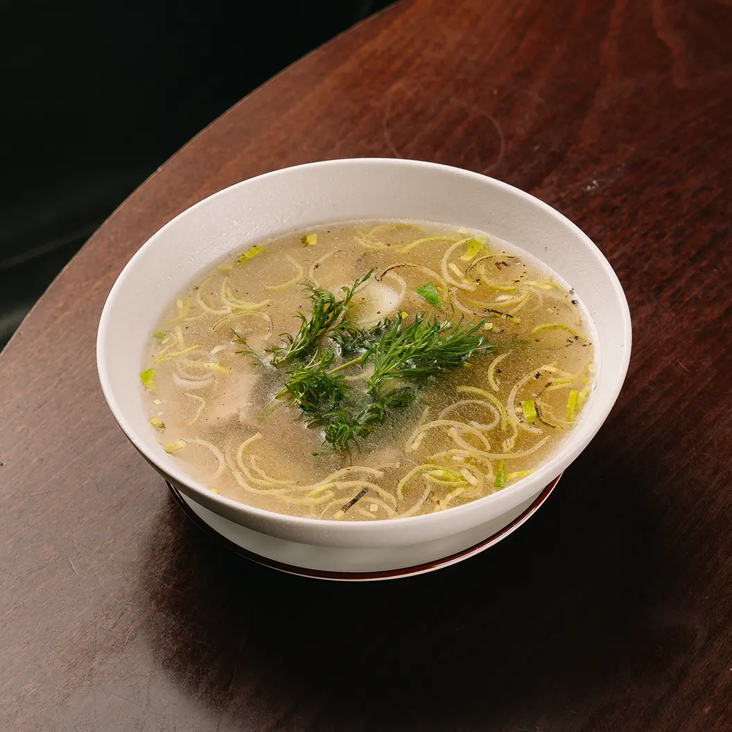 Пряный Кролик: Уха с сомом на курином бульоне