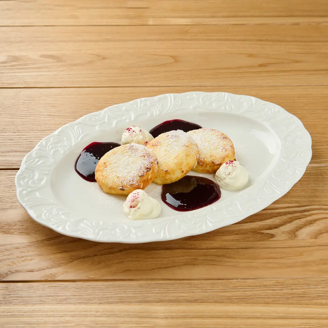 Кофе Семь: Сырники со смородиновым конфи