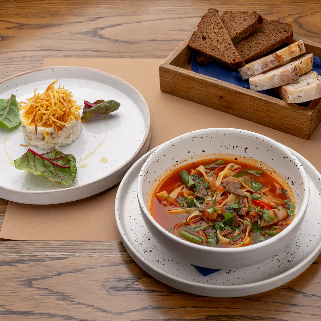 Вино и Мясо: Комплексный обед - салат и суп