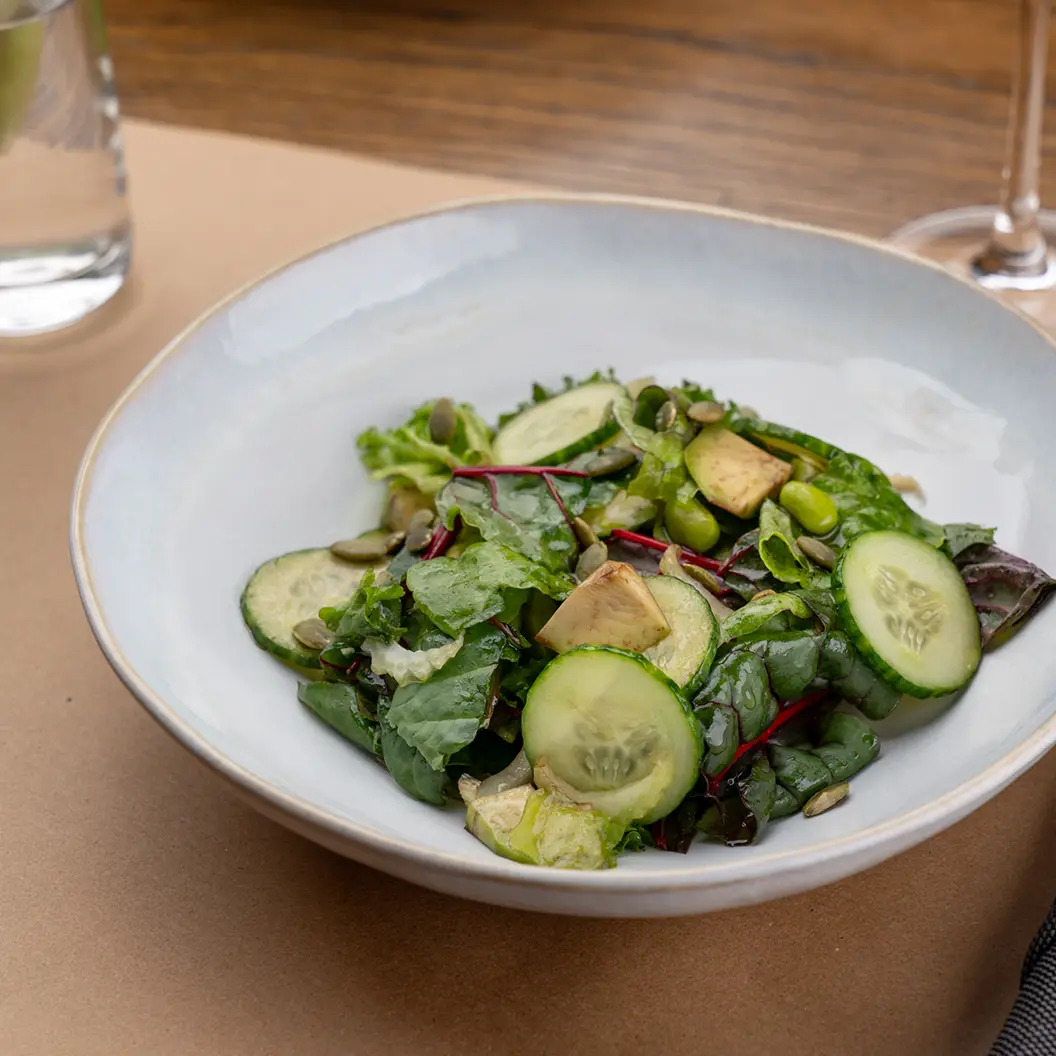 Вино и Мясо: Большой зеленый салат