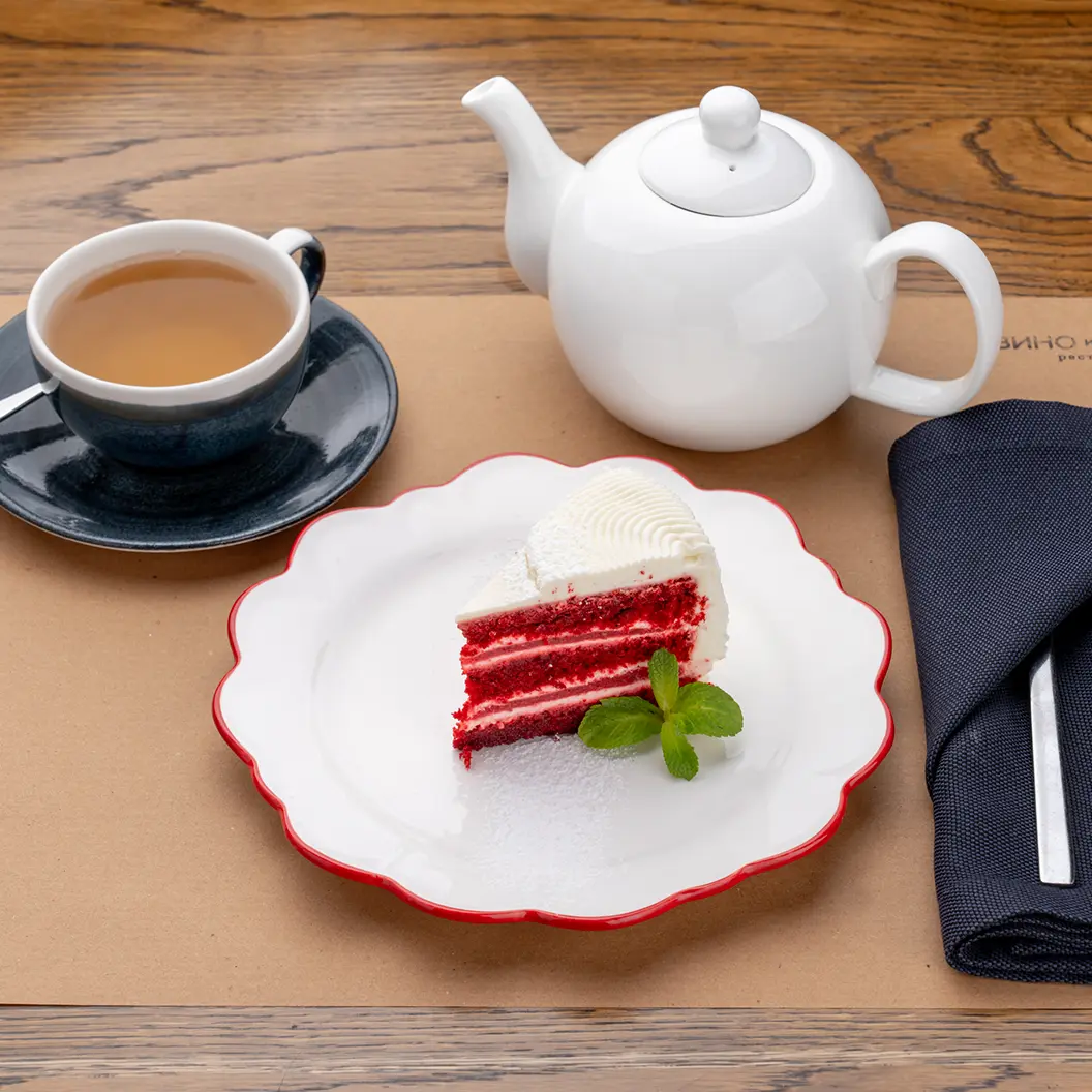 Вино и Мясо: Комплексный обед - десерт дня и напиток на выбор