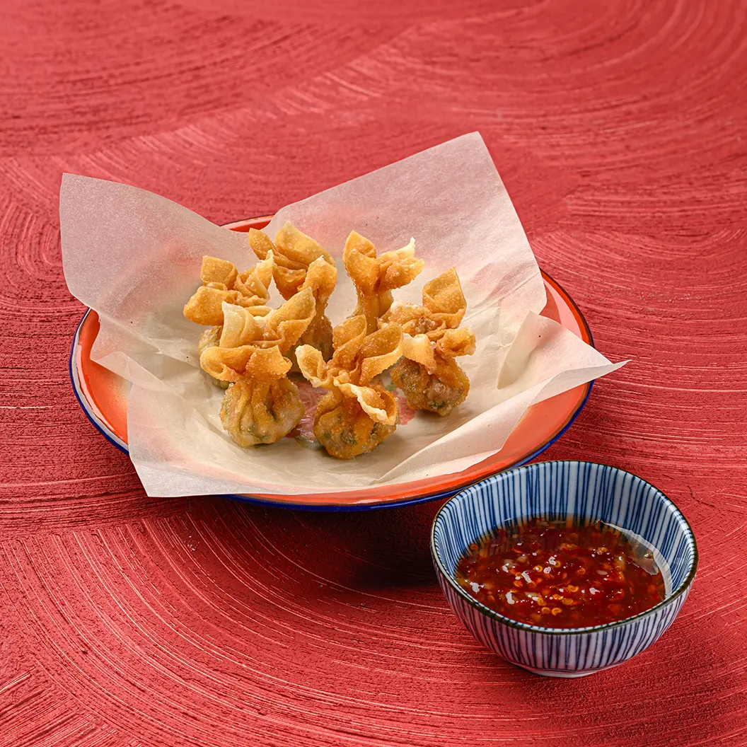 Игры Красных Тигров. Скоро открытие!: Вонтоны с соусом сладкий чили