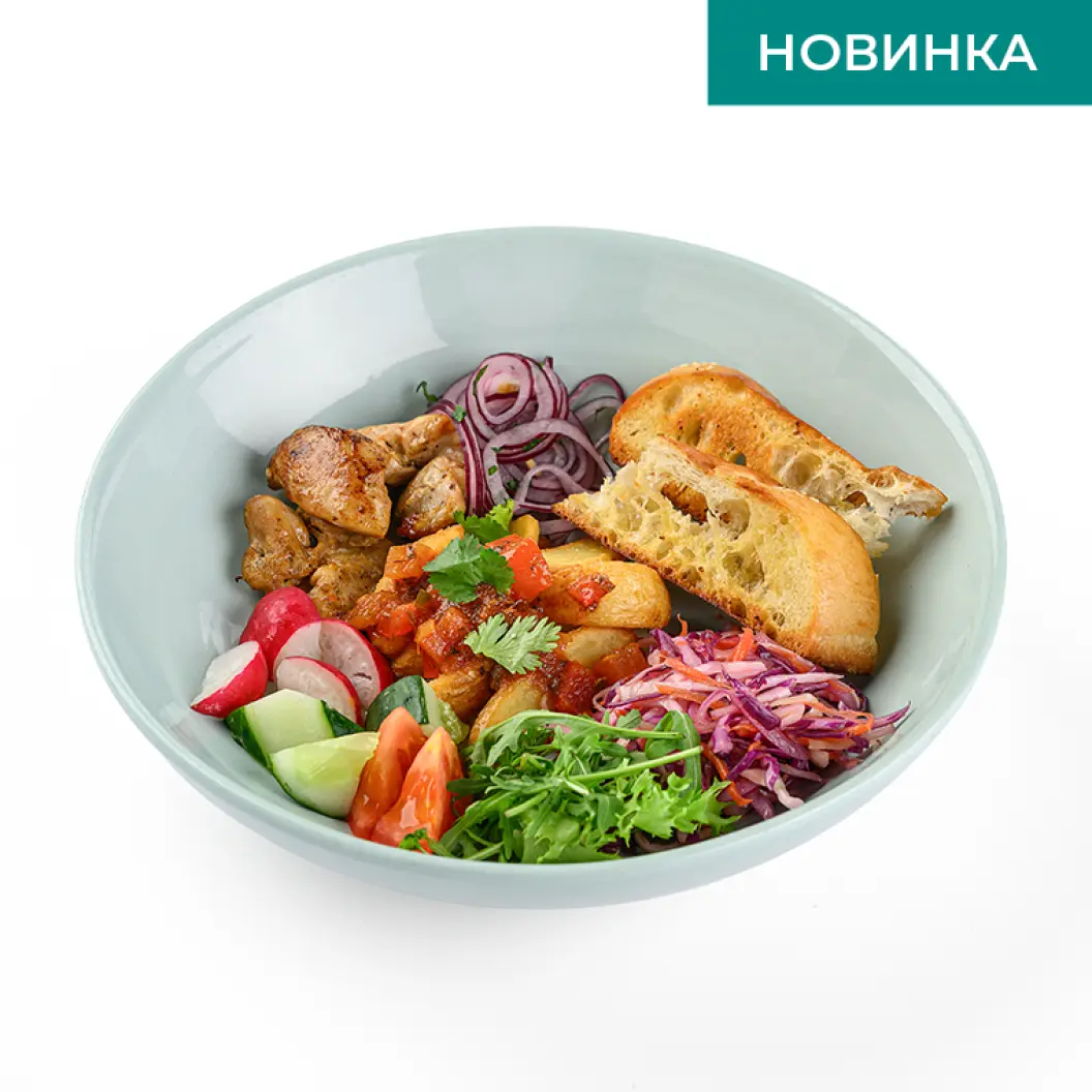 Frensis: Шашлык из курицы с картофельными дольками и овощами