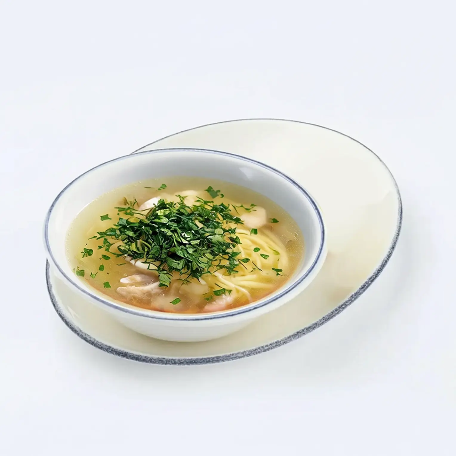 Ялта: Куриный бульон с лапшой и мясными фрикадельками