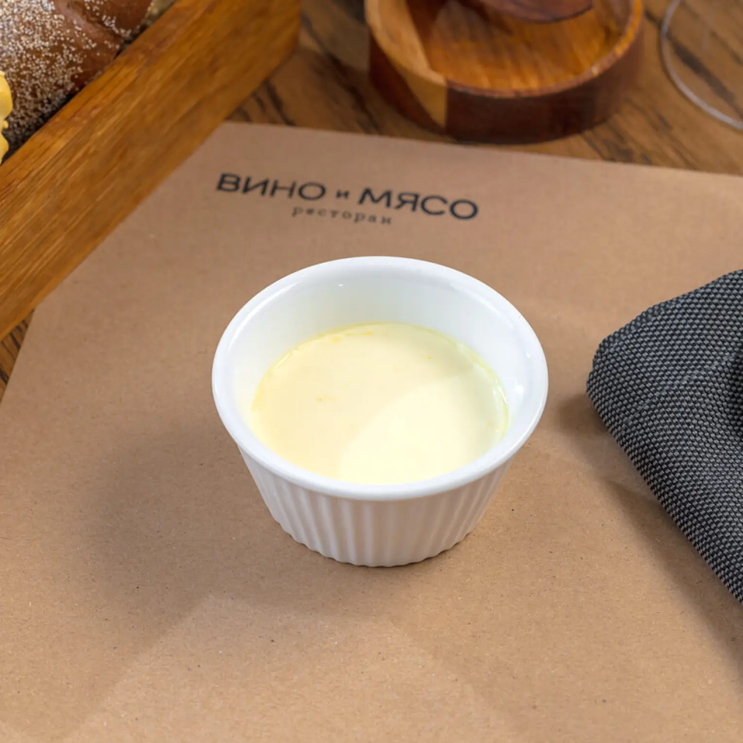 Вино и Мясо: Сырный соус