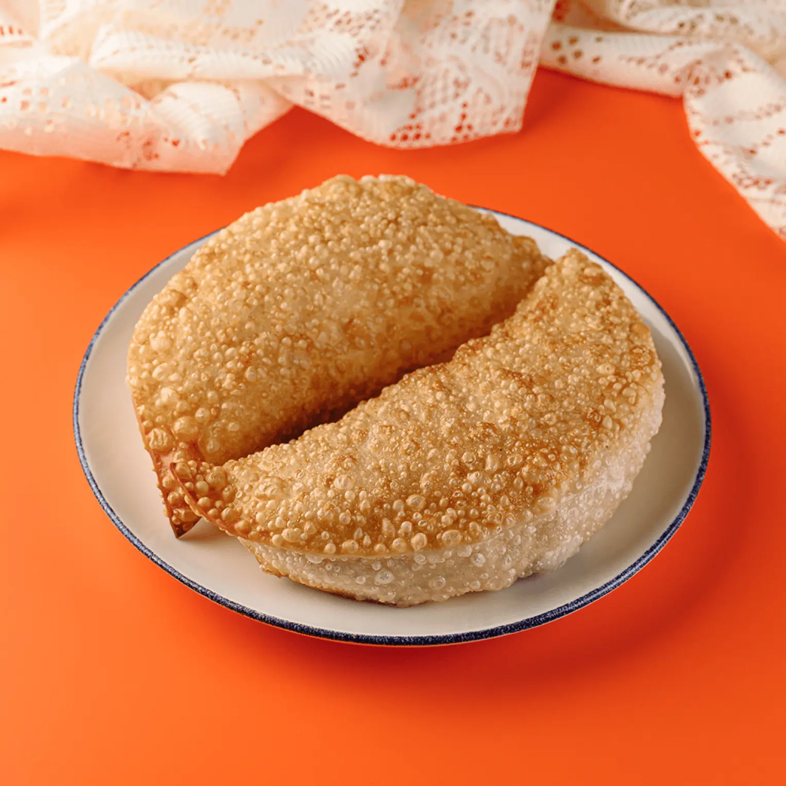 Ялта: Чебуреки мясные с печеной капустой