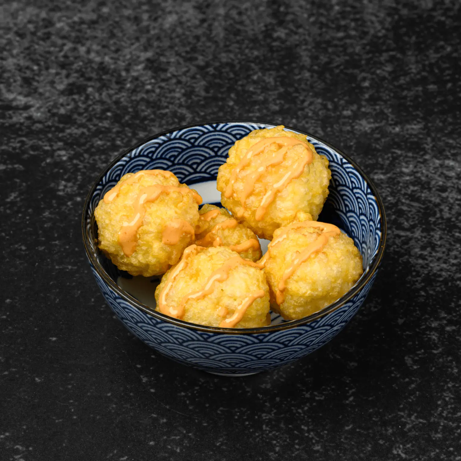 MINBO: Такояки с крабом и соусом кимчи айоли